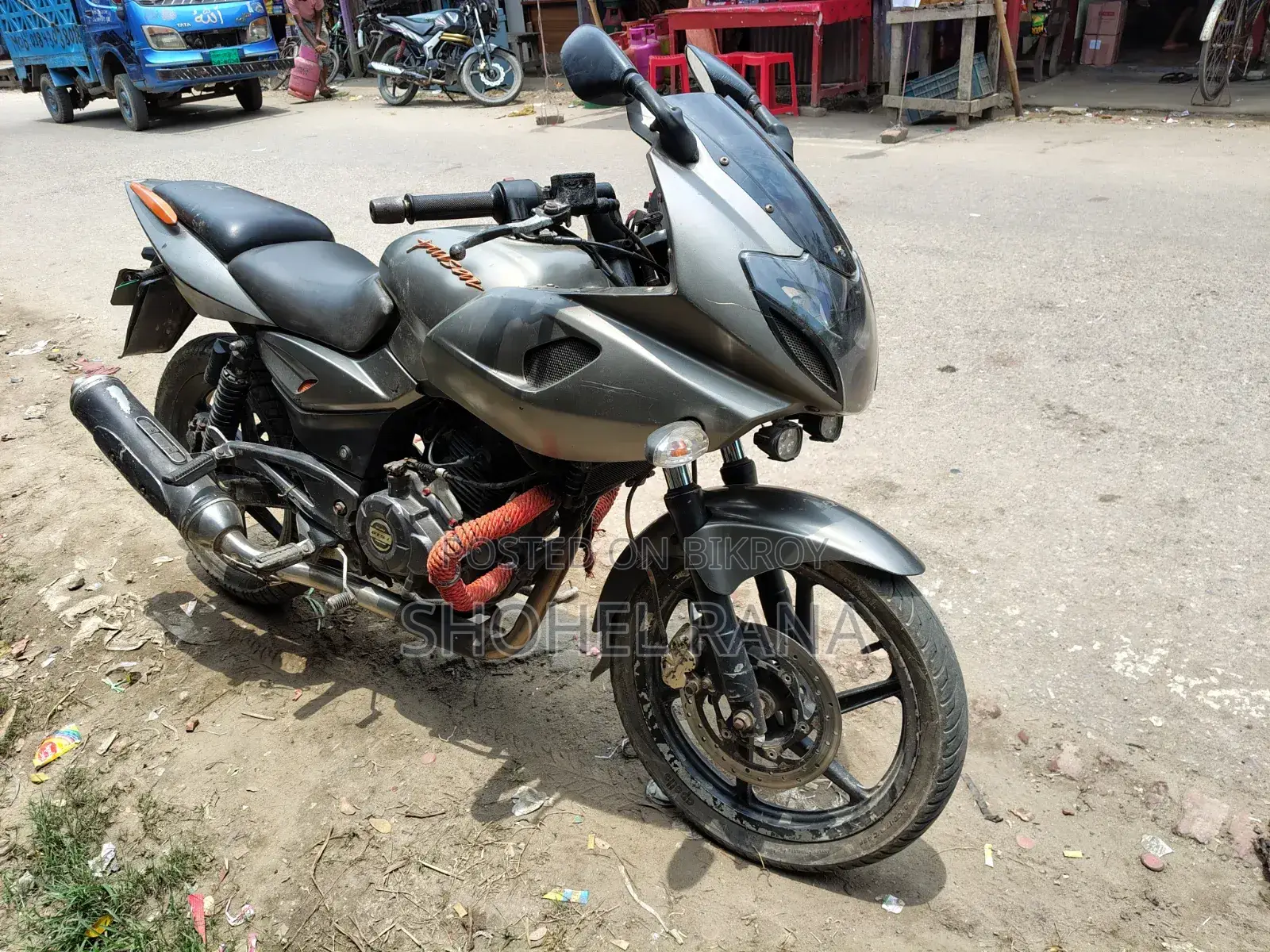 Bajaj Pulsar 220 F 2017 Gray