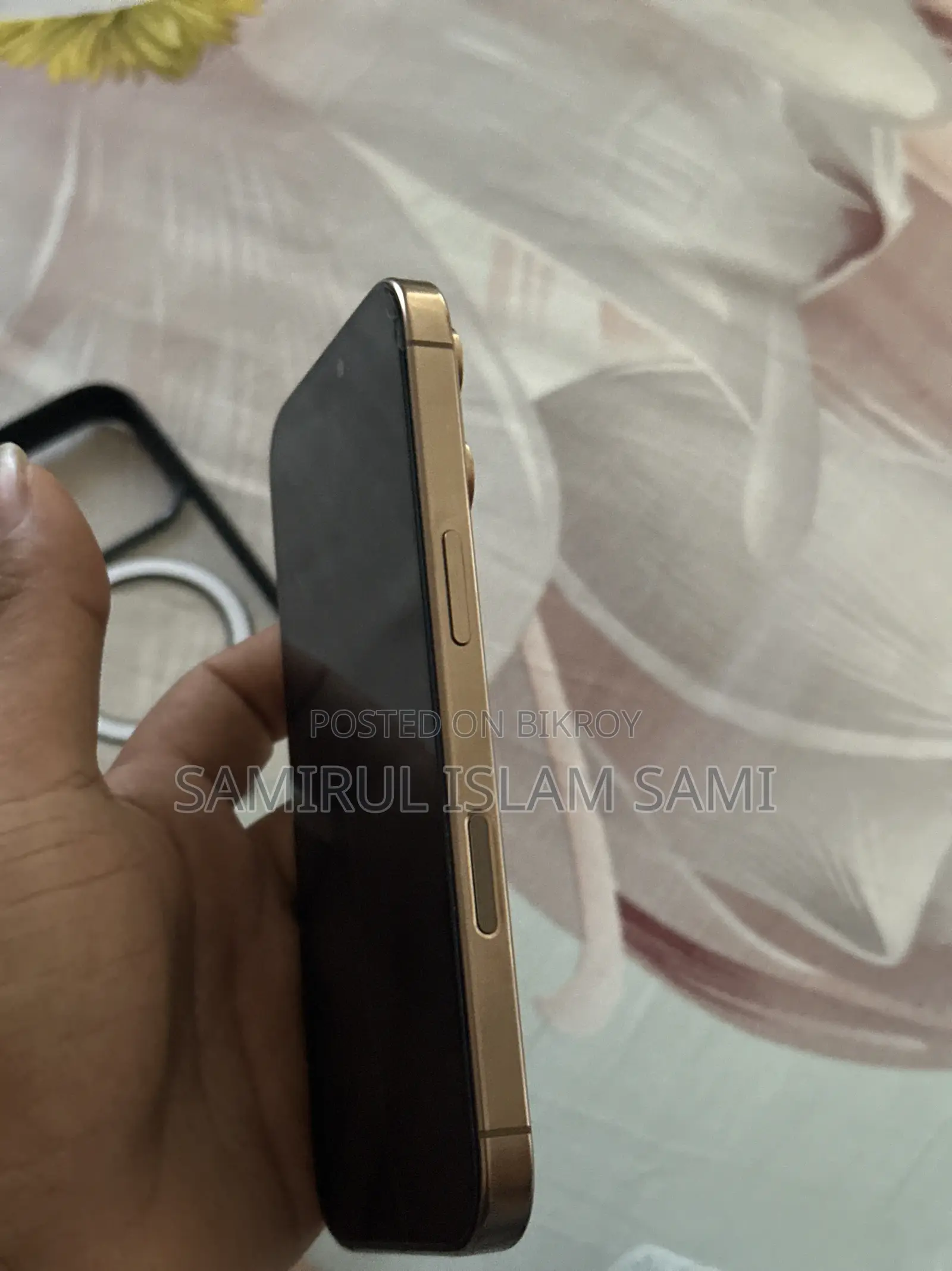 New Apple iPhone 16 Pro 128 GB Gold