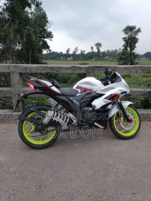 Suzuki Gixxer SF 2016 White