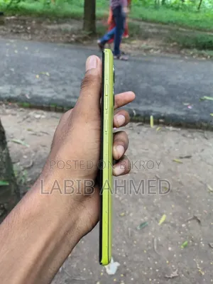 Motorola Moto G85 128 GB Green