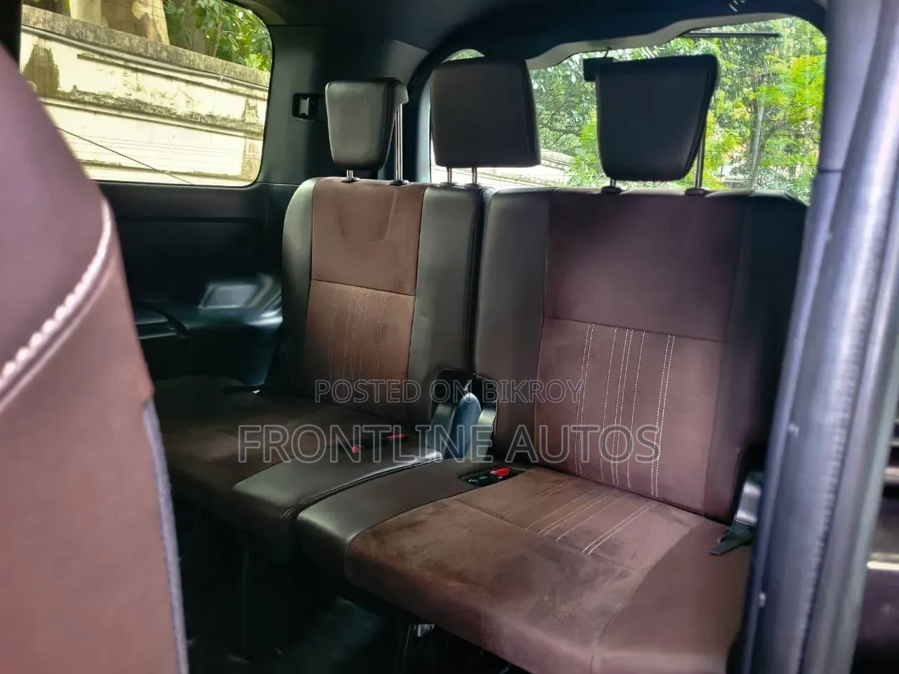 Toyota Esquire 2017 Blue
