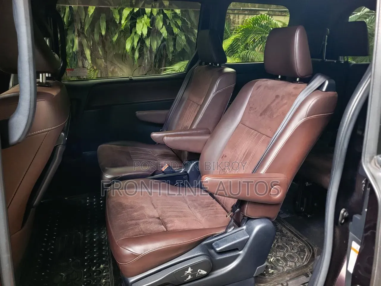 Toyota Esquire 2017 Blue