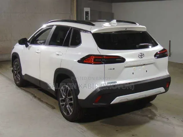 New Toyota Corolla Hybrid LE 2025 White