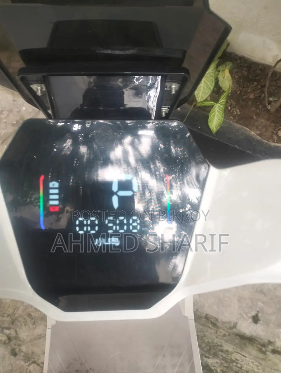 নতুন মোটরসাইকেল ২০২৫ সাদা