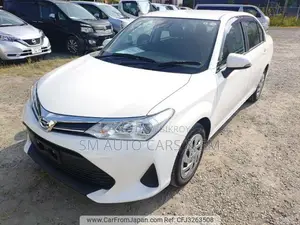 টয়োটা অ্যাক্সিও ২০২১ সাদা