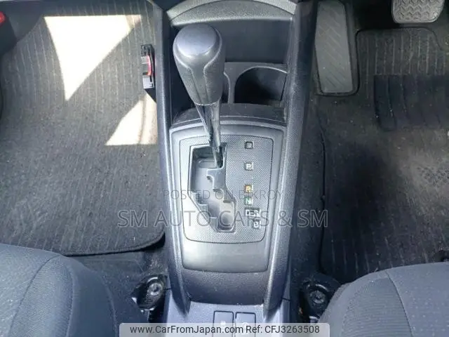 টয়োটা অ্যাক্সিও ২০২১ সাদা