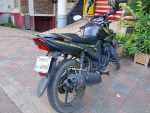 Yamaha 2018 Black