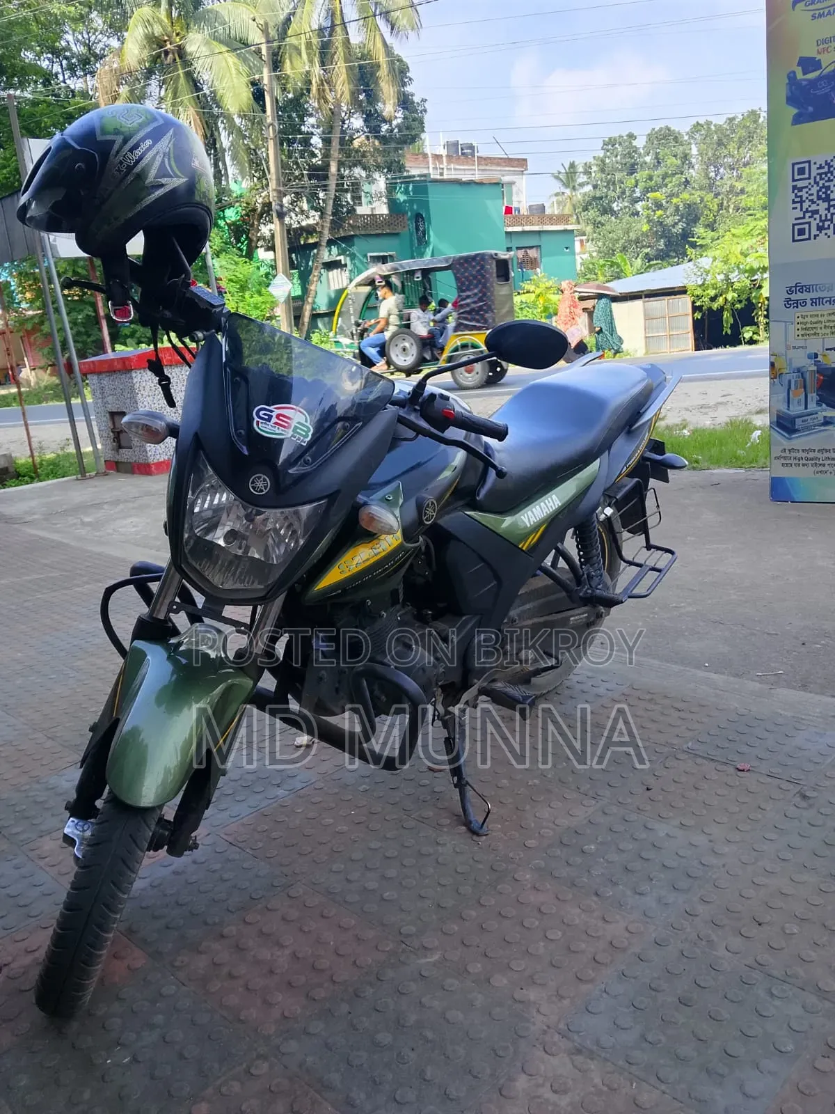 Yamaha 2018 Black
