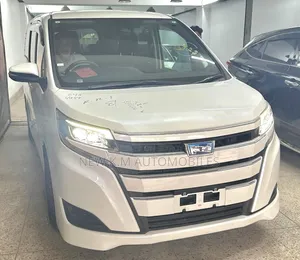 Toyota Noah 2021 Pearl