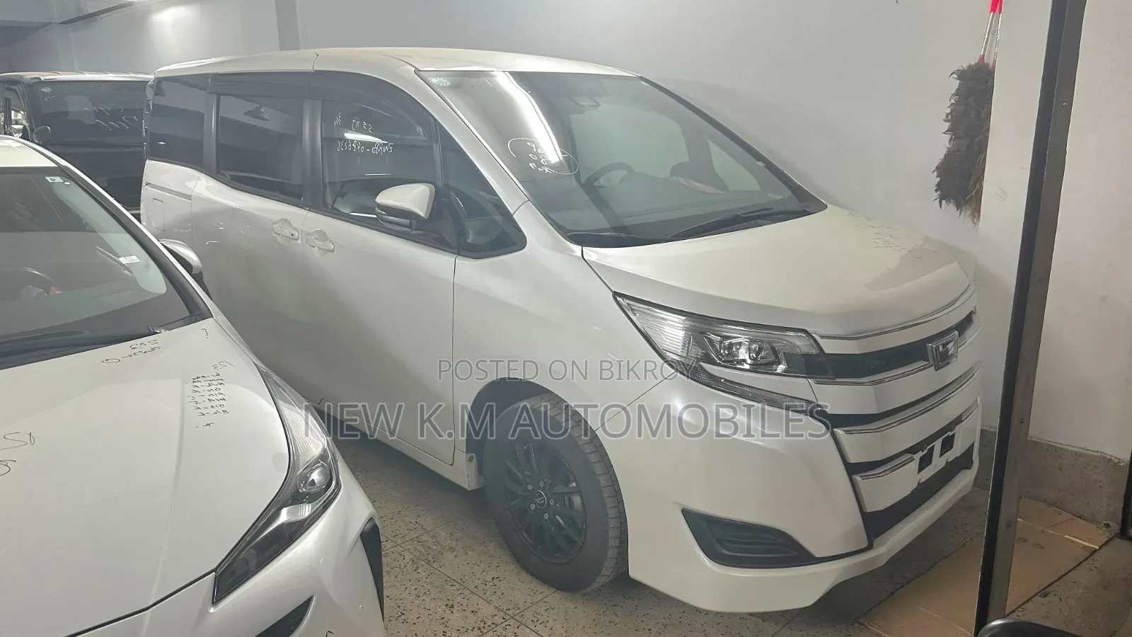 Toyota Noah 2021 Pearl