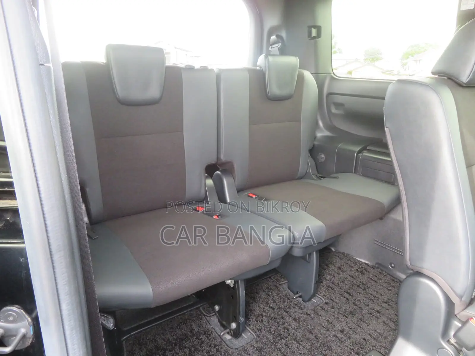 Toyota Noah 2021 Black