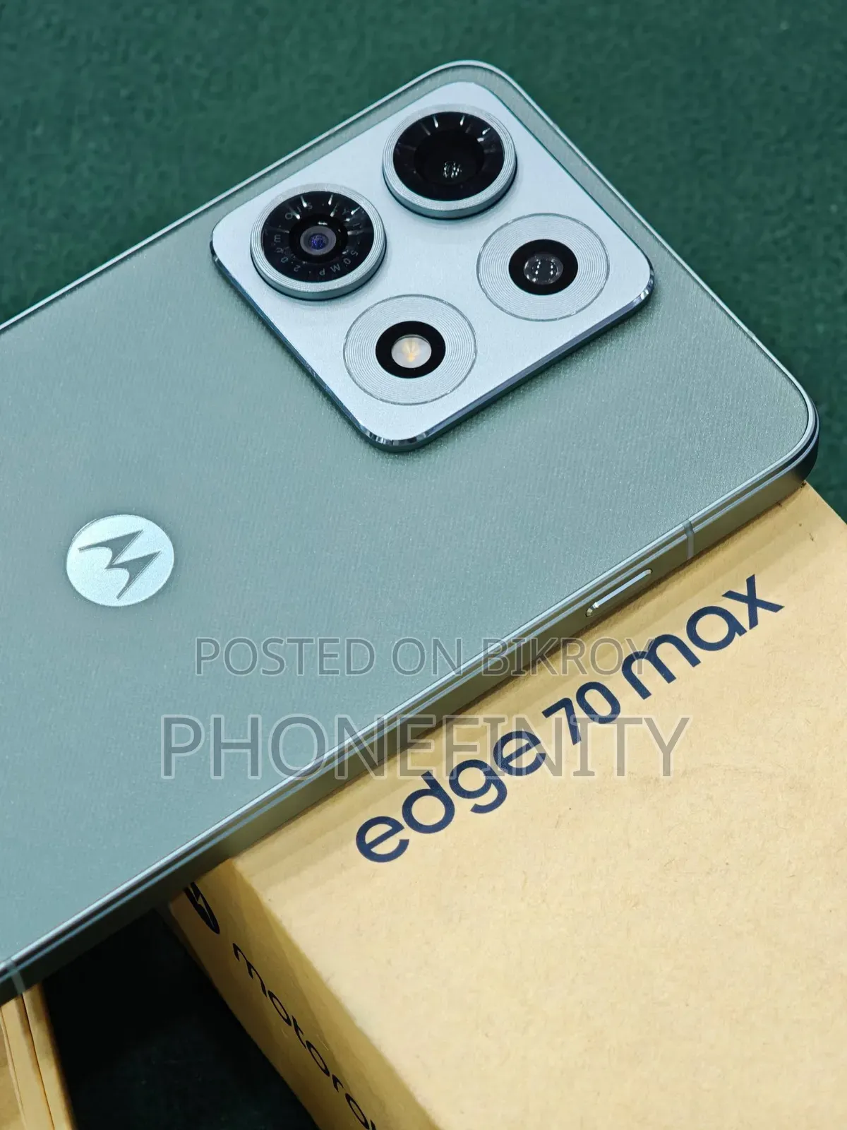 New Motorola Edge 70 256 GB Green