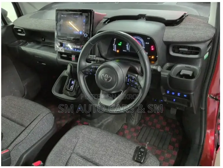 Toyota Sienta 2022 Red