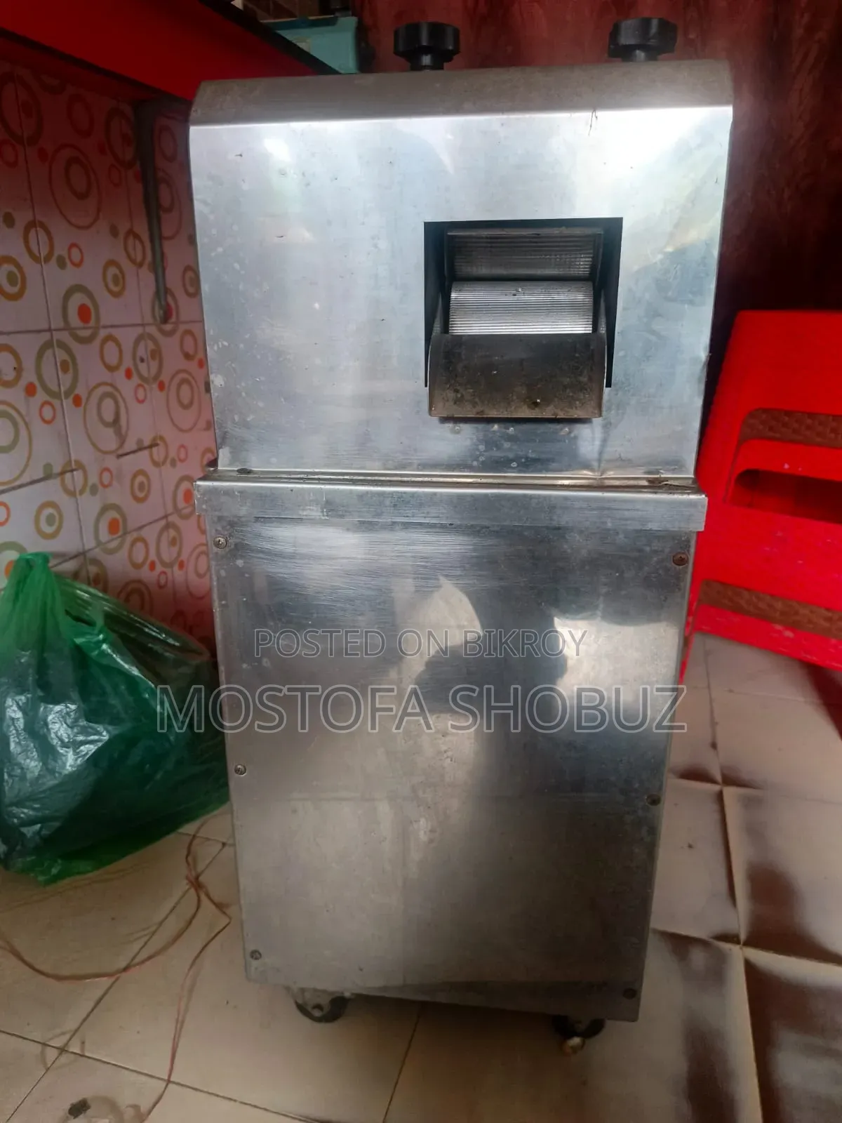Sell Sugarcanes Juice Machine