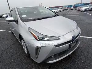 Toyota Prius 2021 Silver