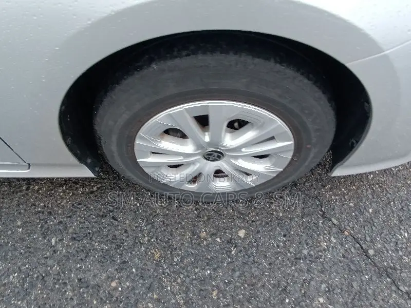 Toyota Prius 2021 Silver