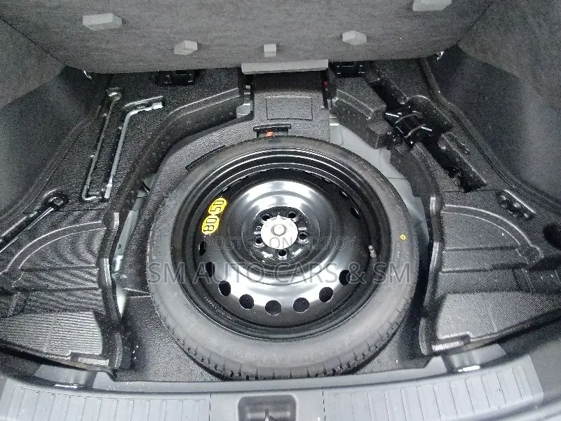 Toyota Prius 2021 Silver
