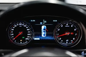 Mercedes-Benz E200 2016 Pearl