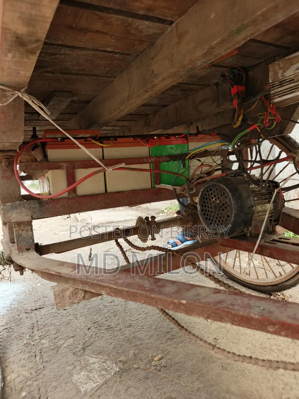 আখ ভাঙ্গা মেশিন ও আটো ভ্যান