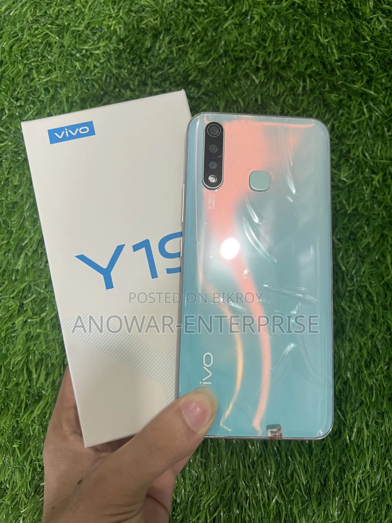 Vivo Y19 128 GB Silver