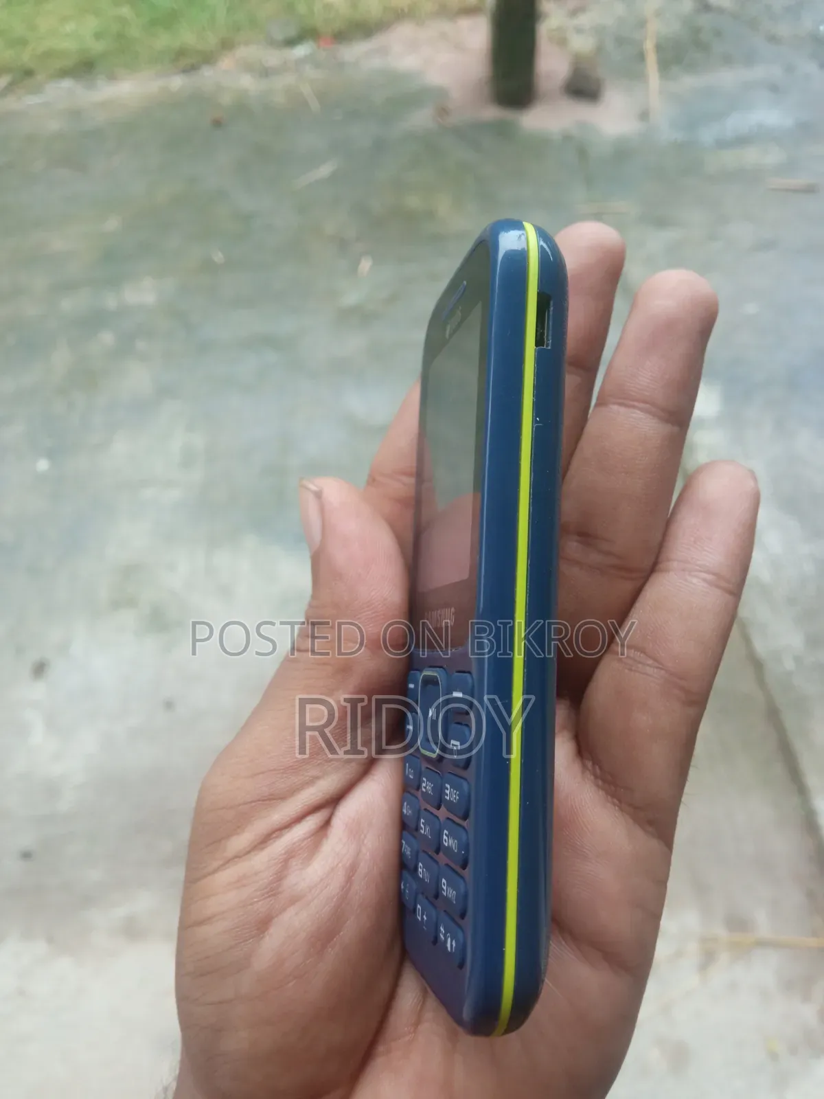Samsung Guru Music 2