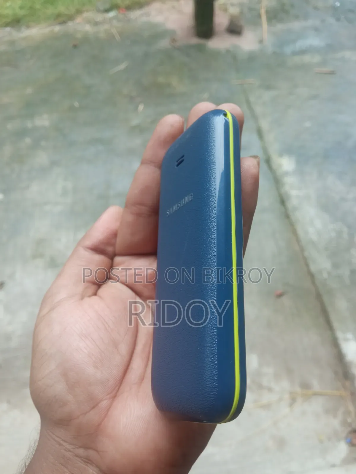Samsung Guru Music 2