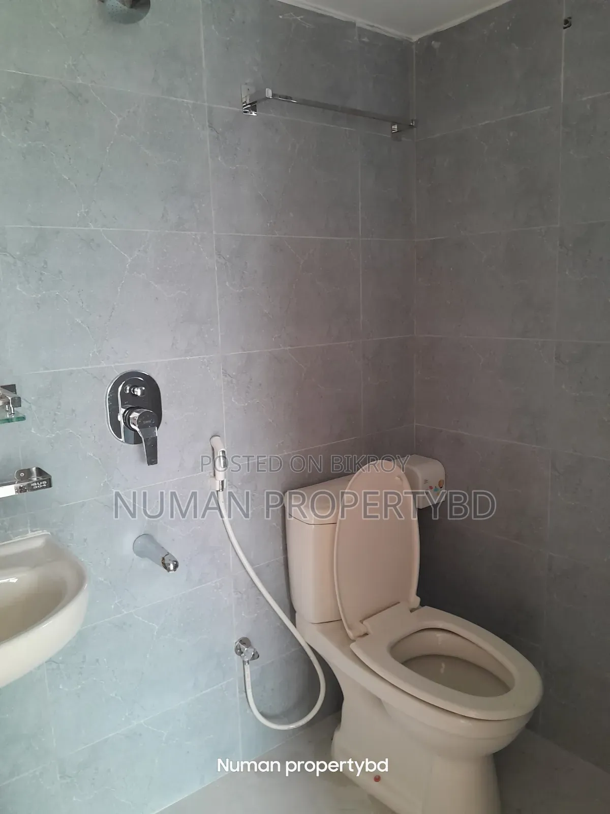 2bdrm Apartment in Numan Property Bd, Basundhara for rent