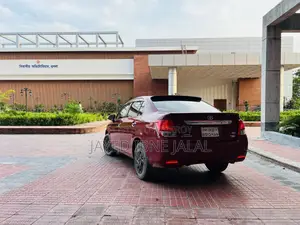 Toyota Axio 1.5 Hybrid 2WD 2014 Maroon