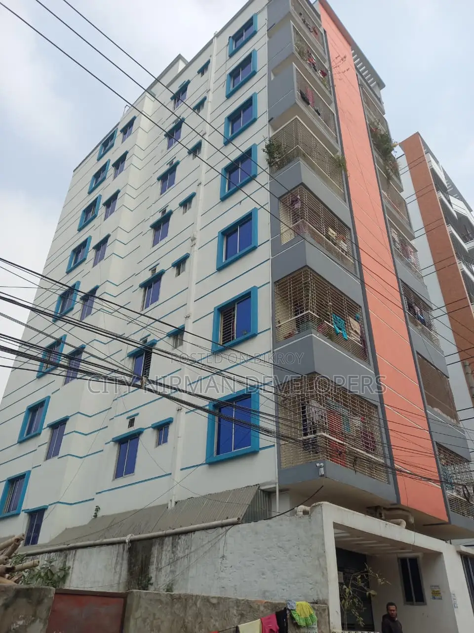 Furnished 2bdrm Block of Flats in Mohammadpur, Bosila for Sale
