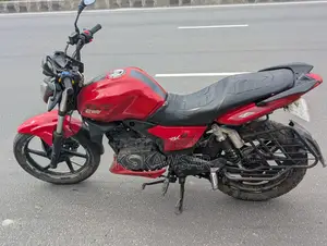কিওয়ে আরকেএস ১২৫ ২০১৭ লাল