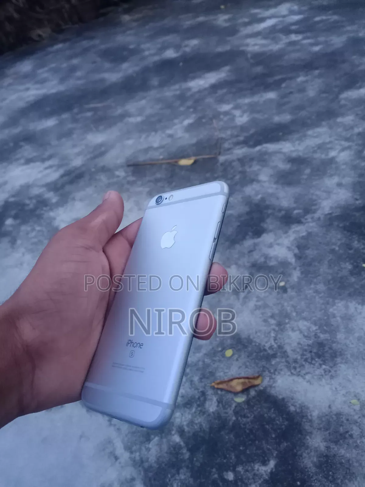 Apple iPhone 6s 64 GB White