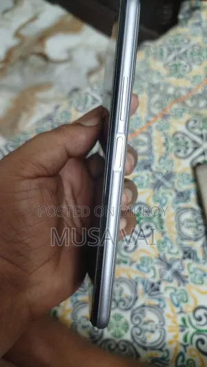 Vivo Y20 64 GB Silver