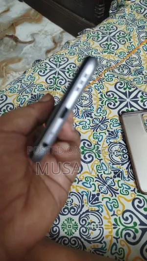 Vivo Y20 64 GB Silver