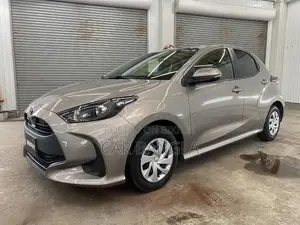 Toyota Yaris 2021 Brown