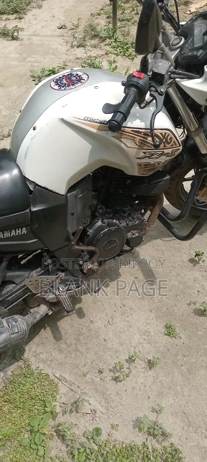 Yamaha FZ 2016 White
