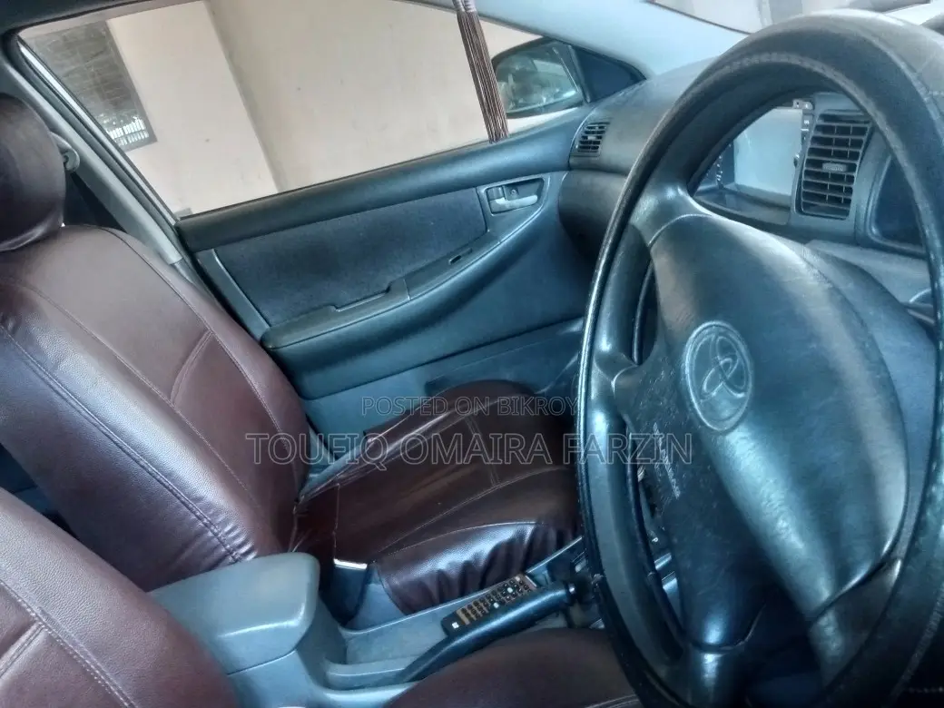 Toyota Corolla 2004 Silver