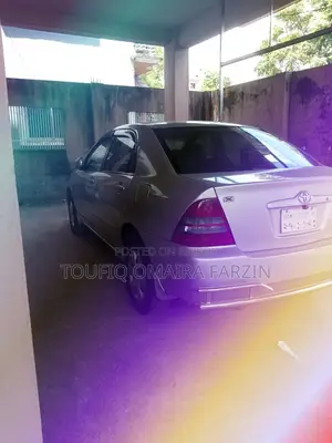 Toyota Corolla 2004 Silver
