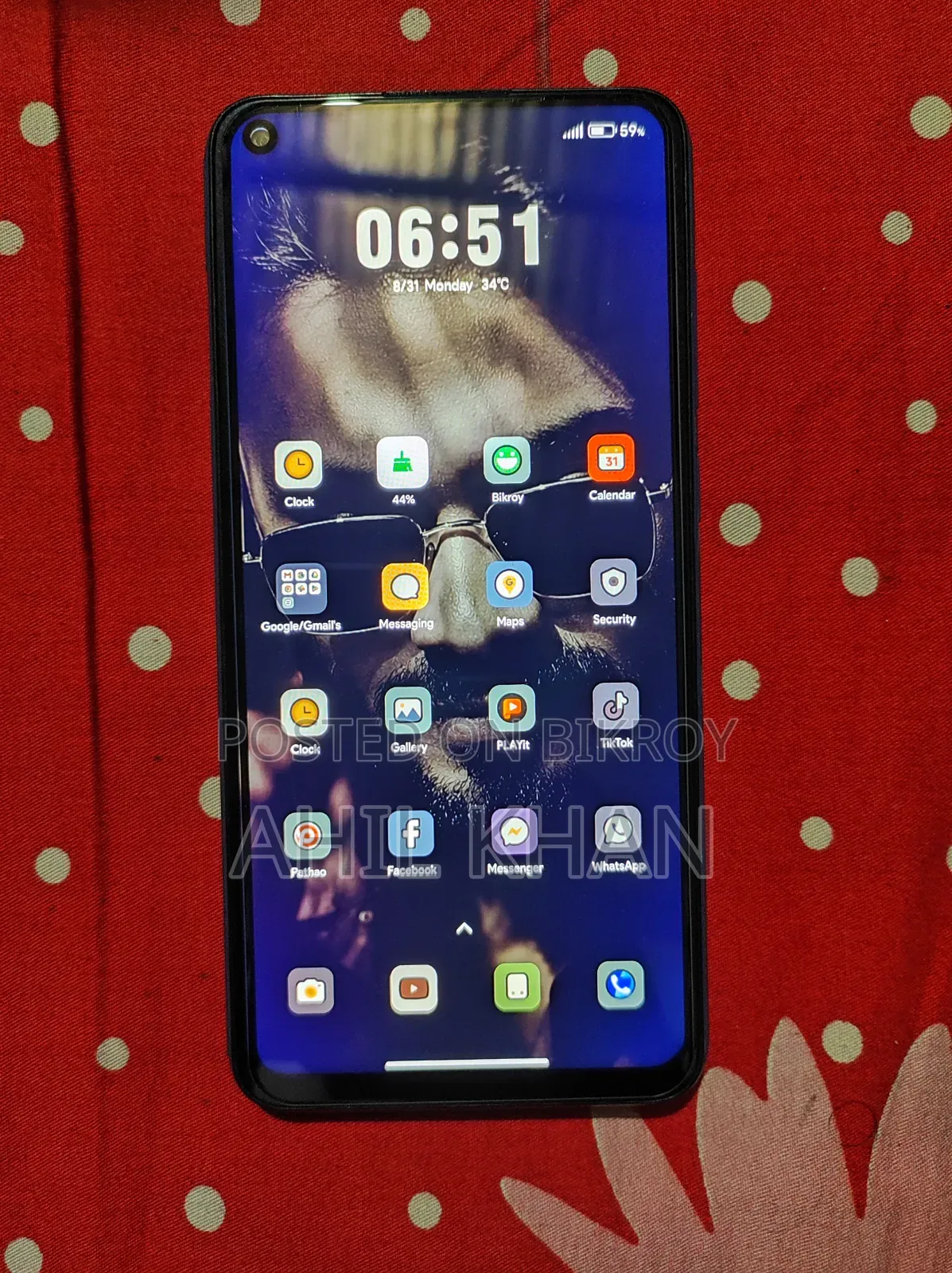 রিয়েলমি ৯ ১২৮ জিবি নীল