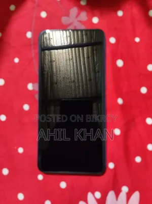 রিয়েলমি ৯ ১২৮ জিবি নীল