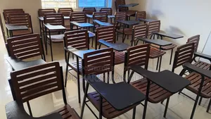 রাইটিং চেয়ার বিক্রি করা হবে