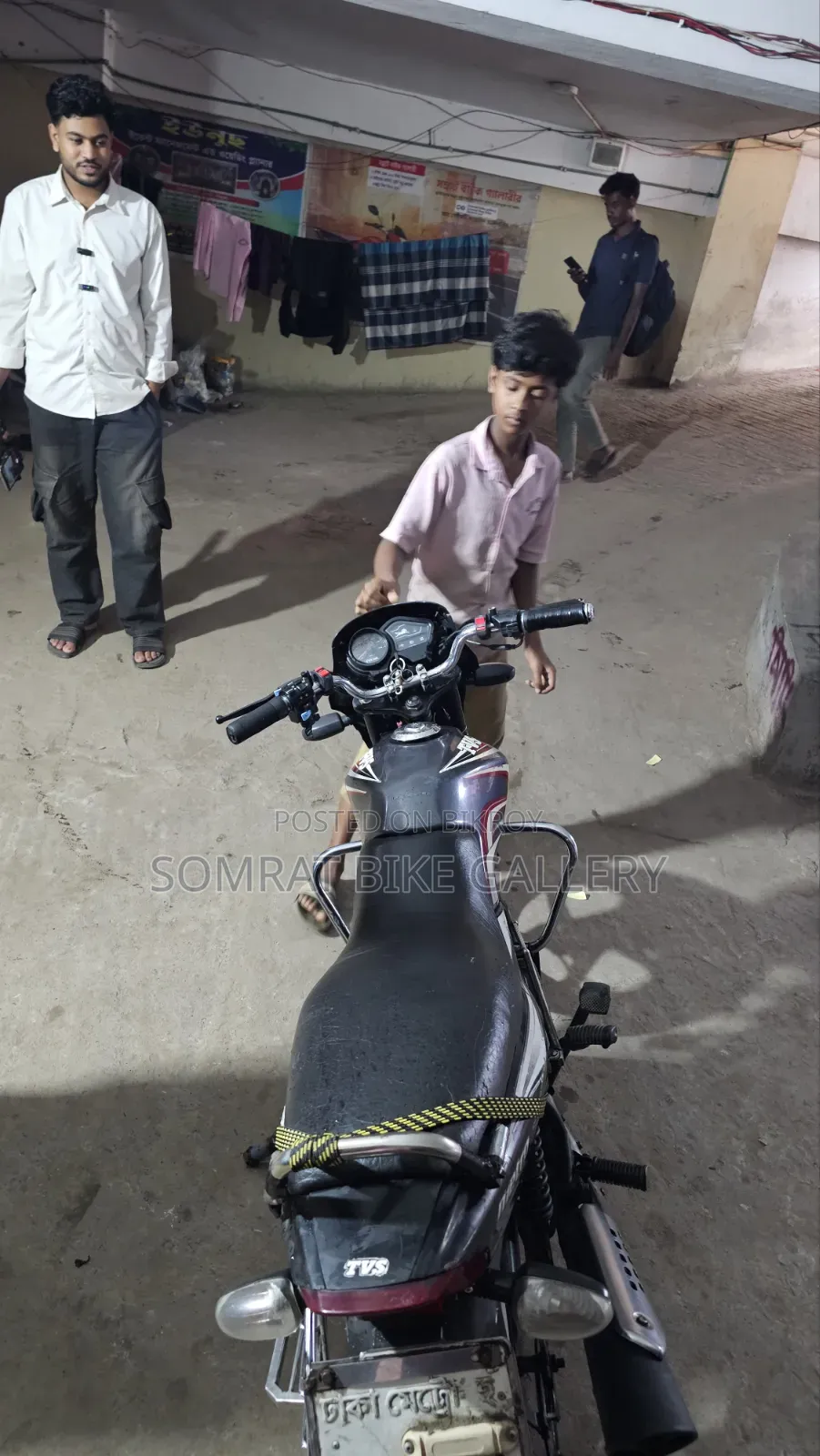 TVS Metro 2015 Gray