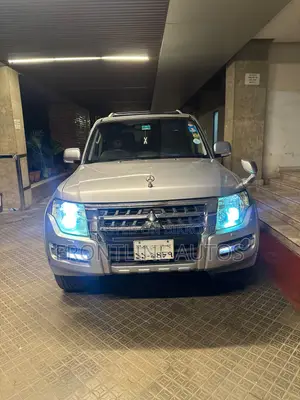 Mitsubishi Pajero 2006 Silver