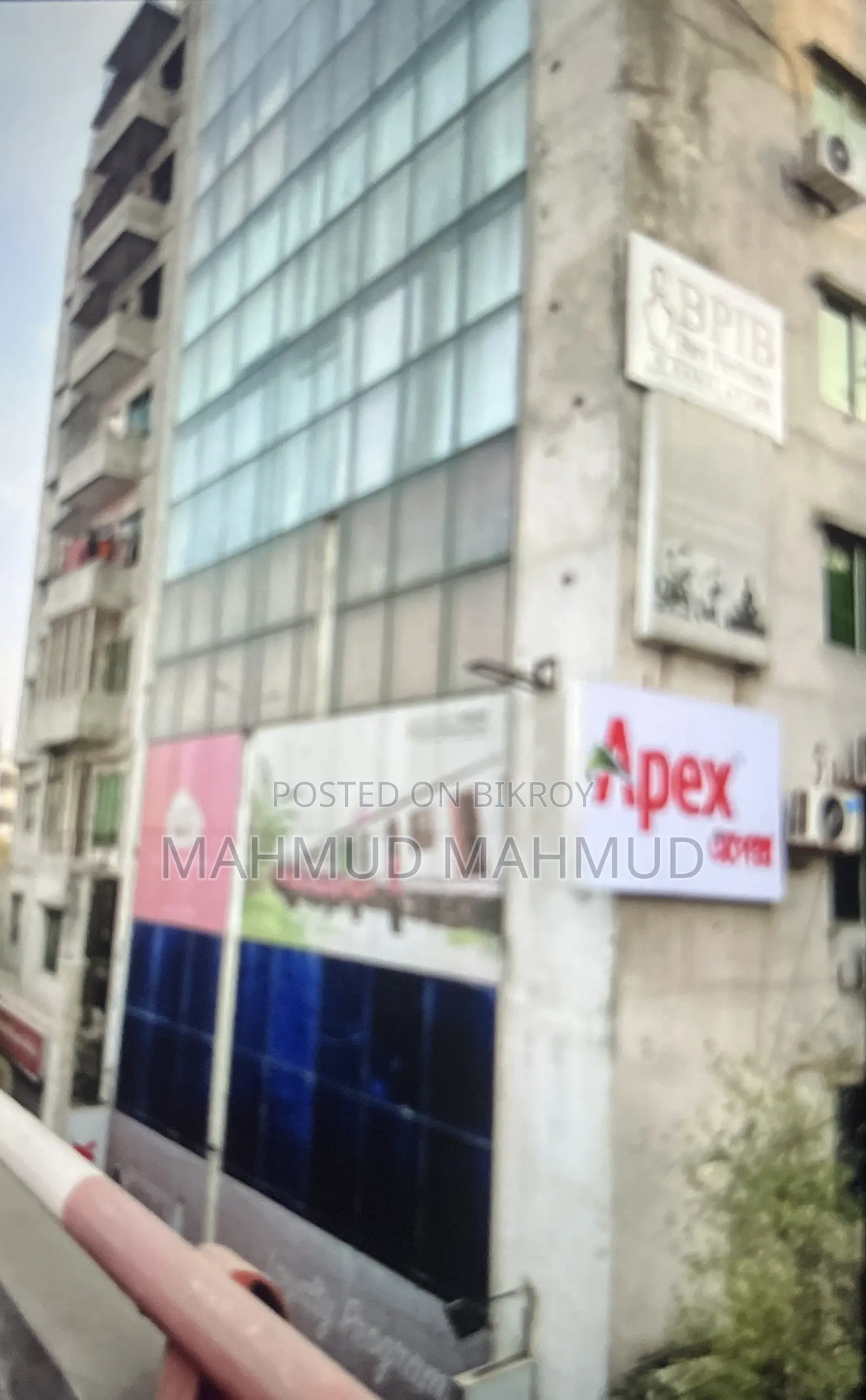 Prime 880 Sq Ft Commercial Space for Sale