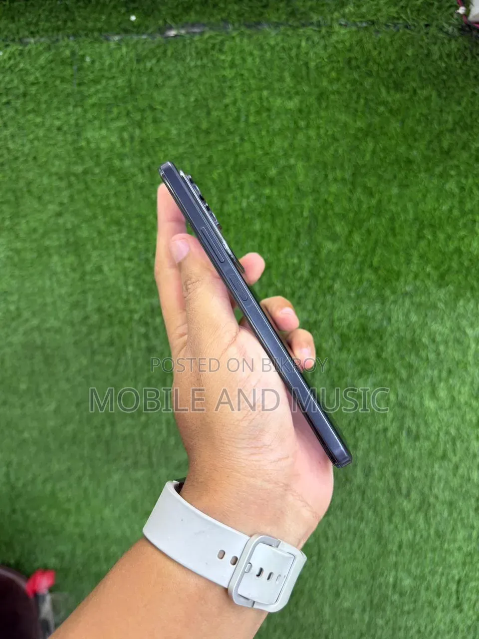 আইকিউওও জেড১০এক্স ১২৮ জিবি ব্ল্যাক