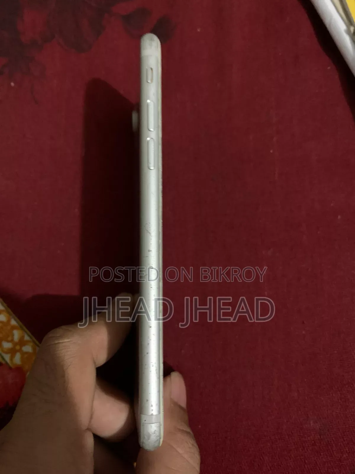 Apple iPhone 7 128 GB White
