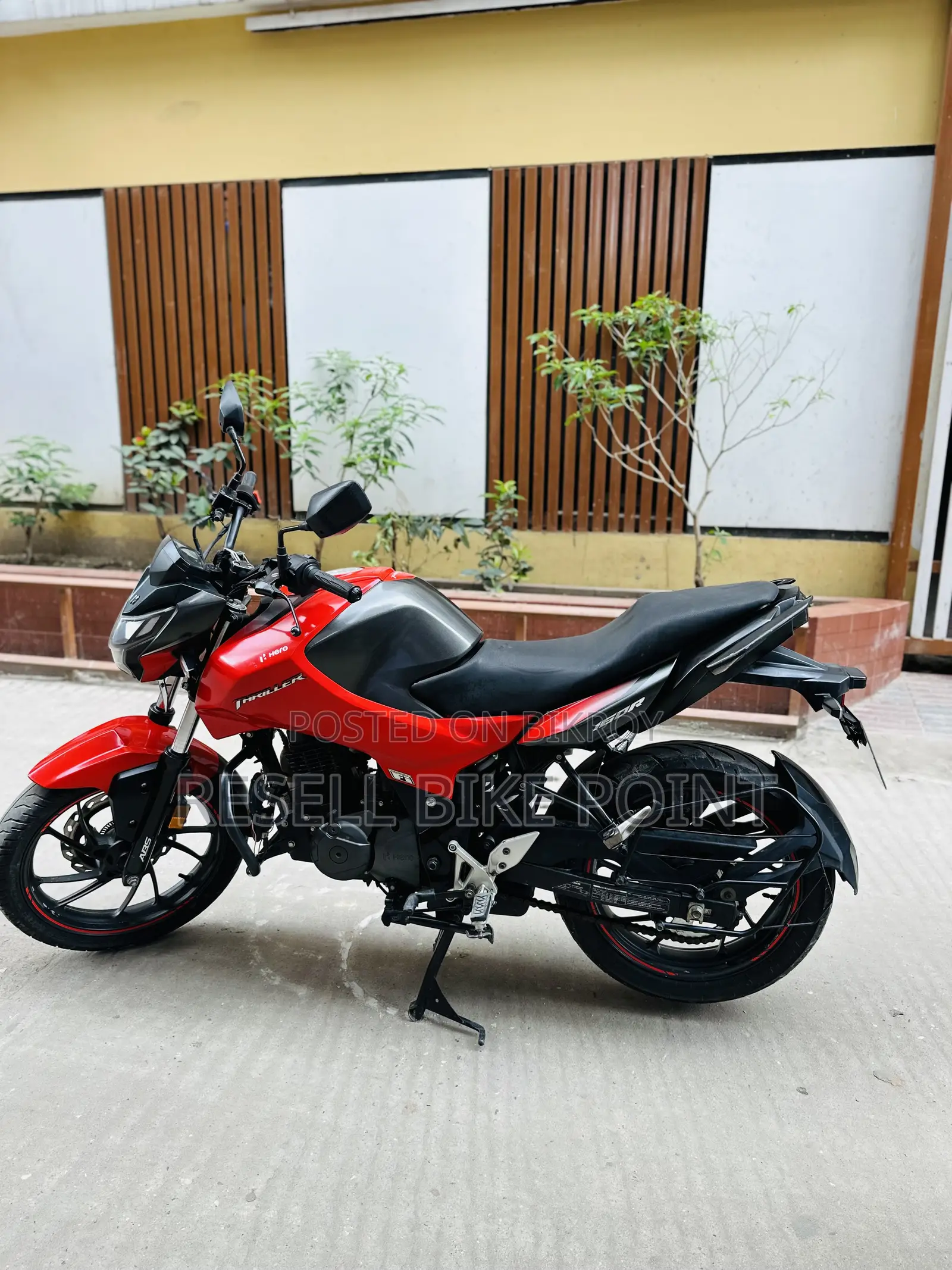 Hero Thriller 160R 2023 Red