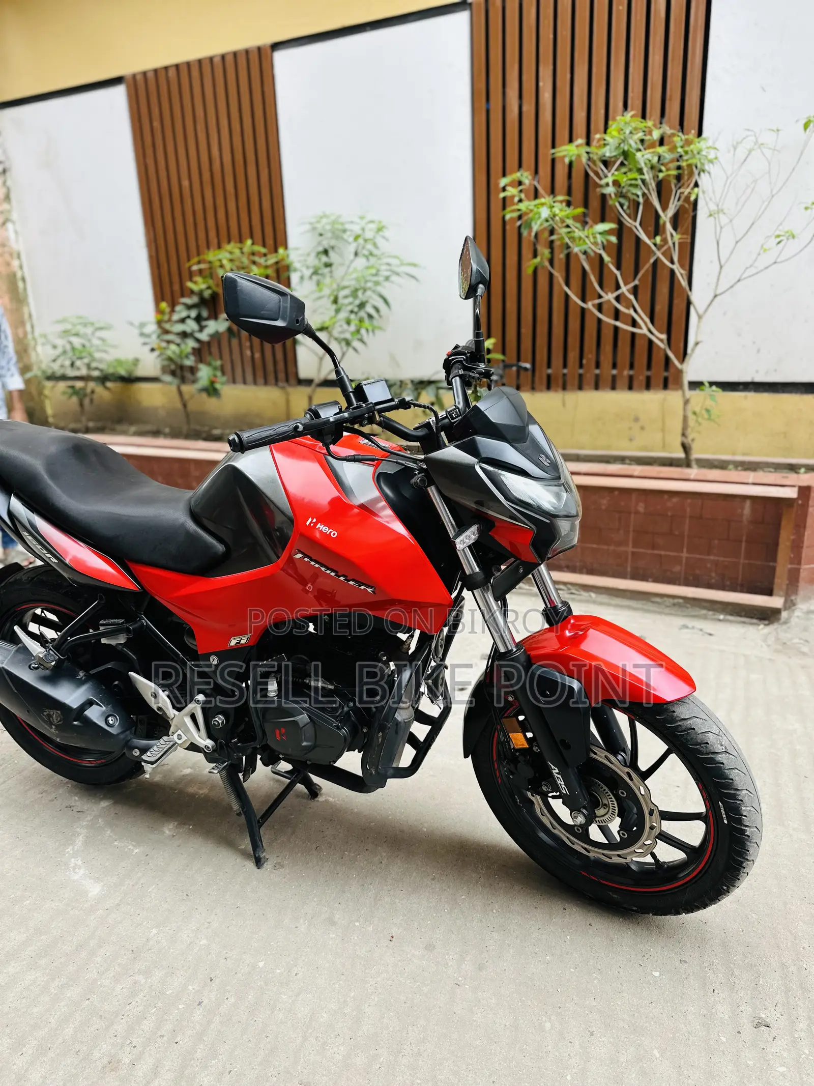 Hero Thriller 160R 2023 Red
