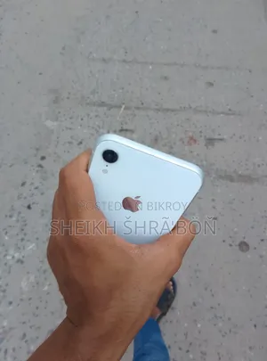 Apple iPhone XR 64 GB White