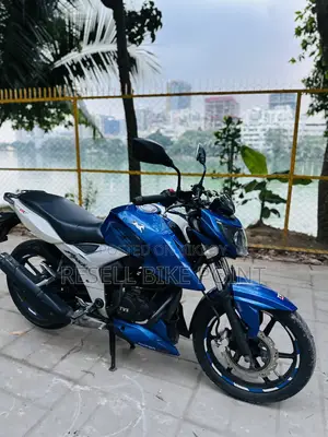 TVS Apache 160 4V 2020 Blue