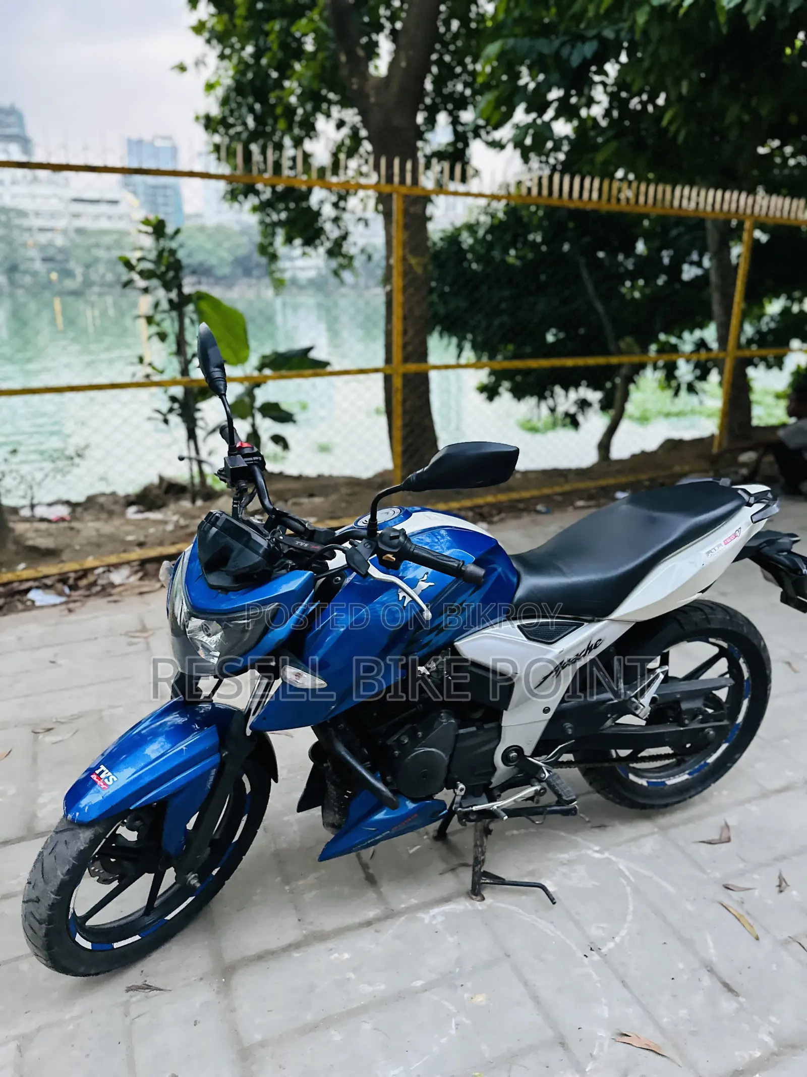 TVS Apache 160 4V 2020 Blue